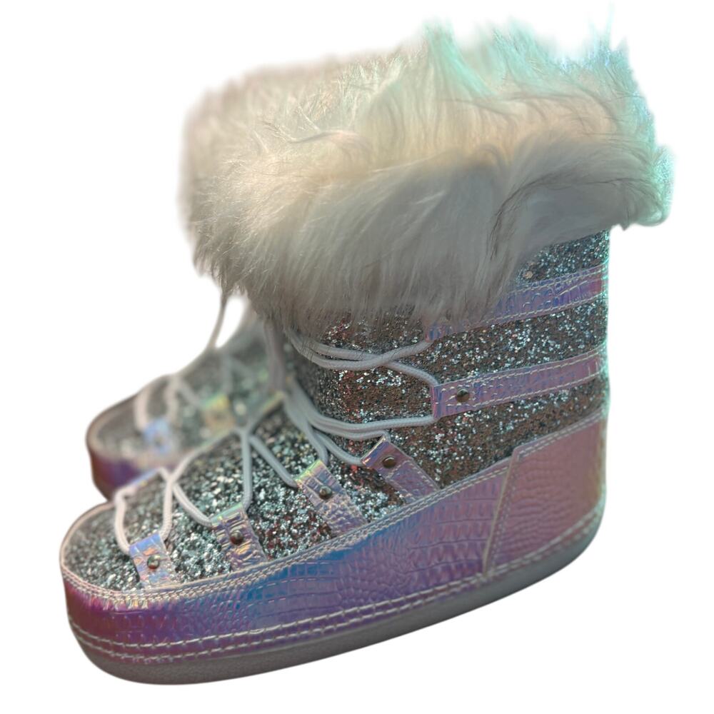 Cape Robbin Polar Boots 9 NWT White Holo Sequin Sparkle Faux Fur Space